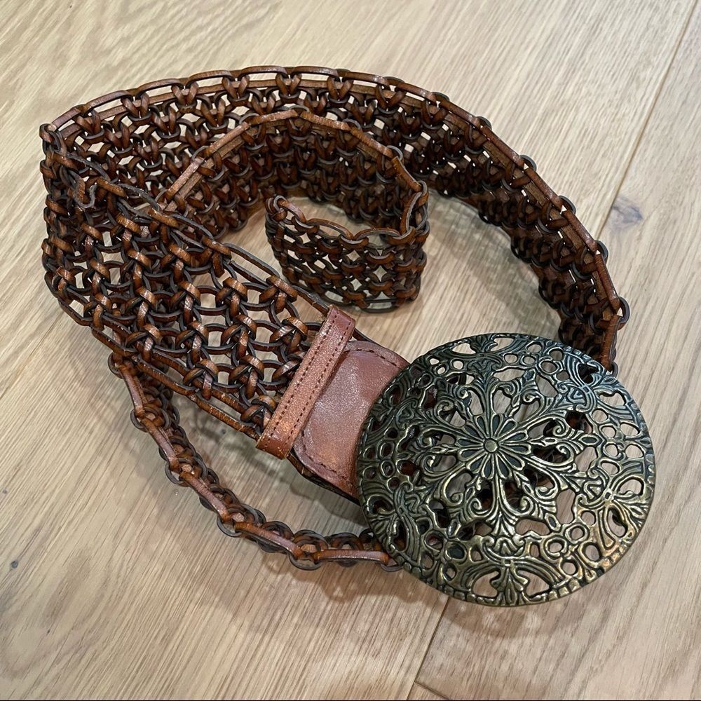 Gorgeous leather woven belt